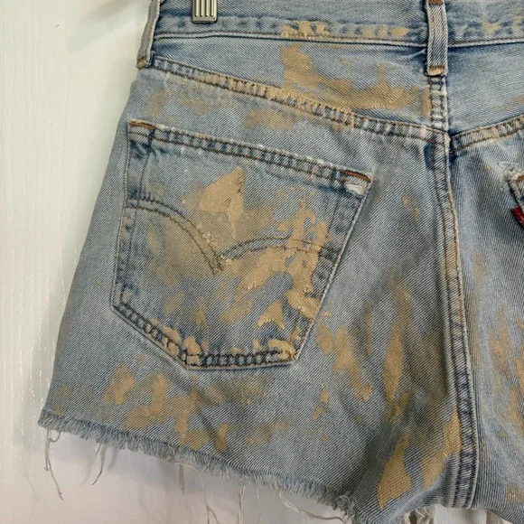 Levi's Destroyed painted Shorts - Picture 6 of 9